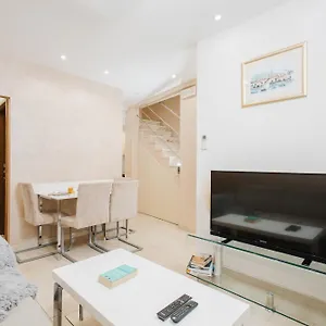 Mija Apartment